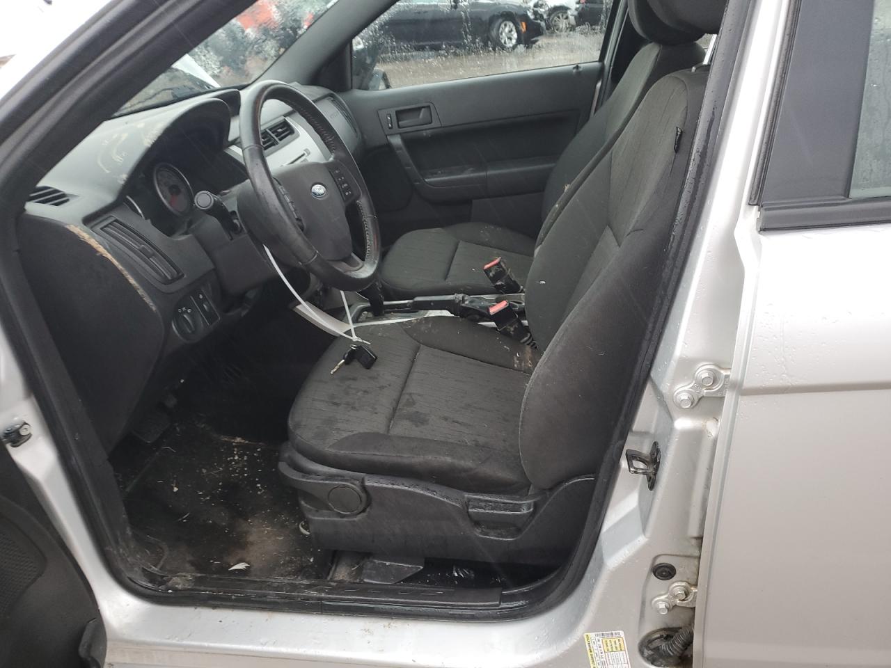 2010 Ford Focus - Image 7