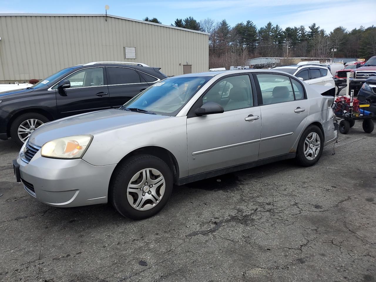 2007 Chevrolet Malibu Ls zu verkaufen in Exeter, RI - Rear End