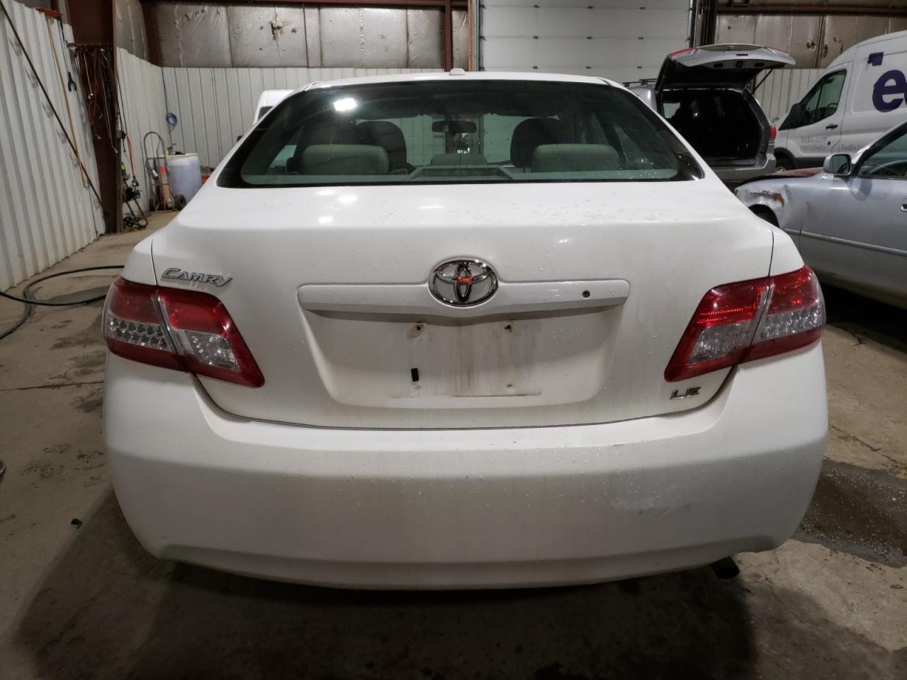 2011 Toyota Camry - Image 6