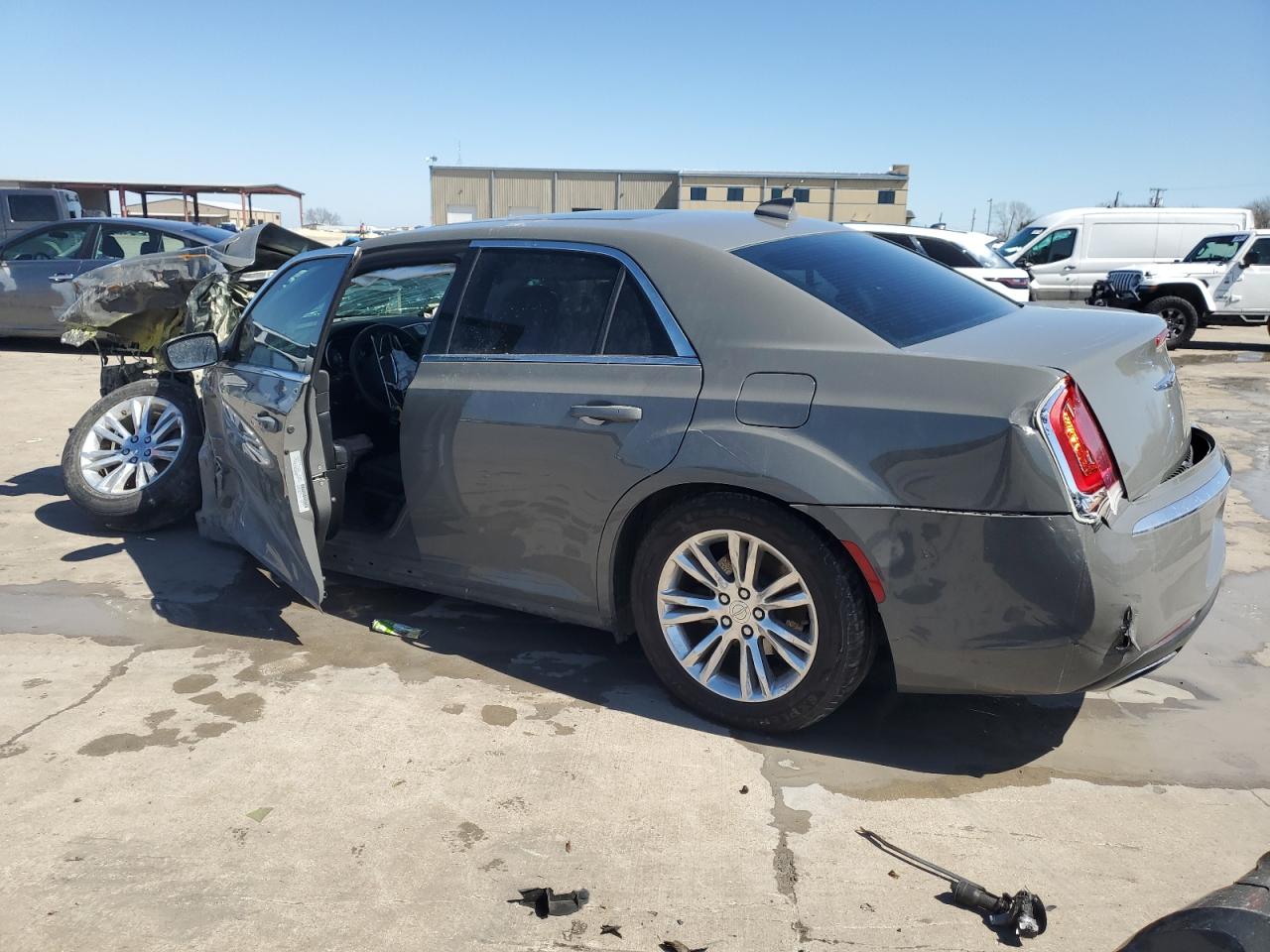 2018 Chrysler 300 - Image 2