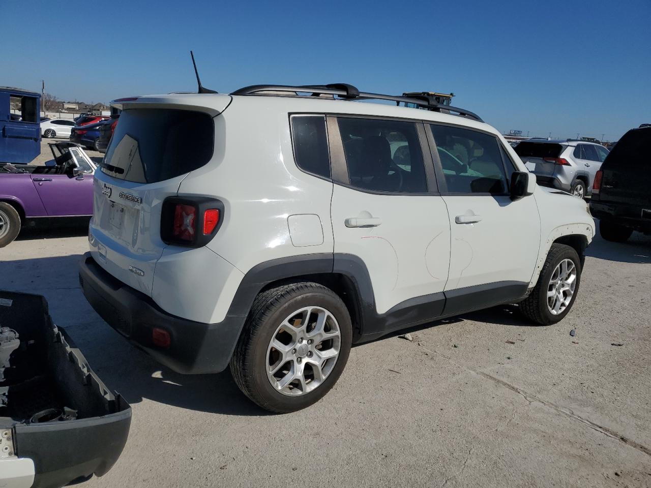 2018 Jeep Renegade - Image 3
