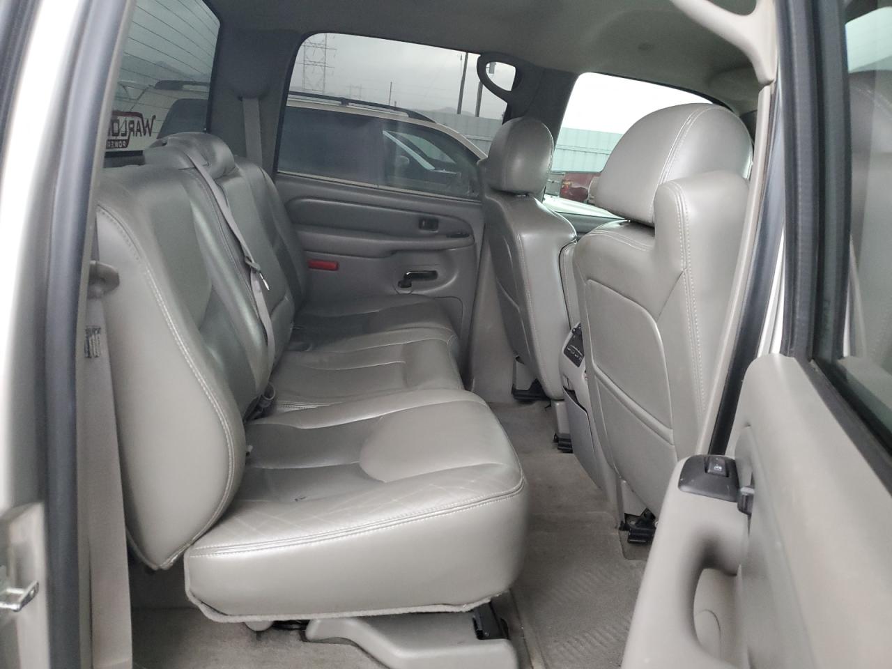 2005 GMC Sierra - Image 10