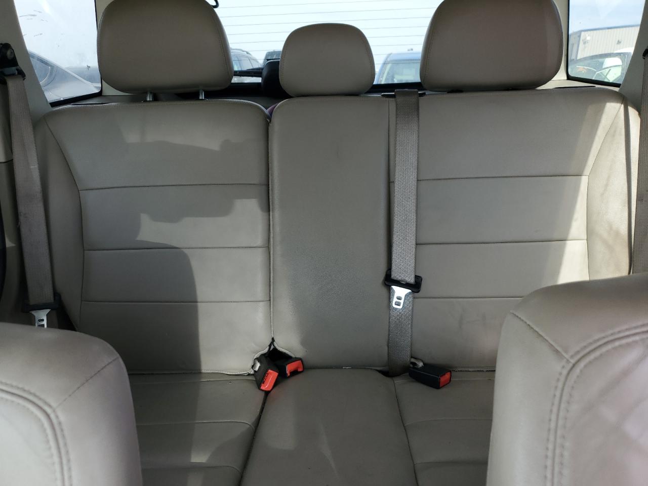 2011 Ford Escape - Image 10