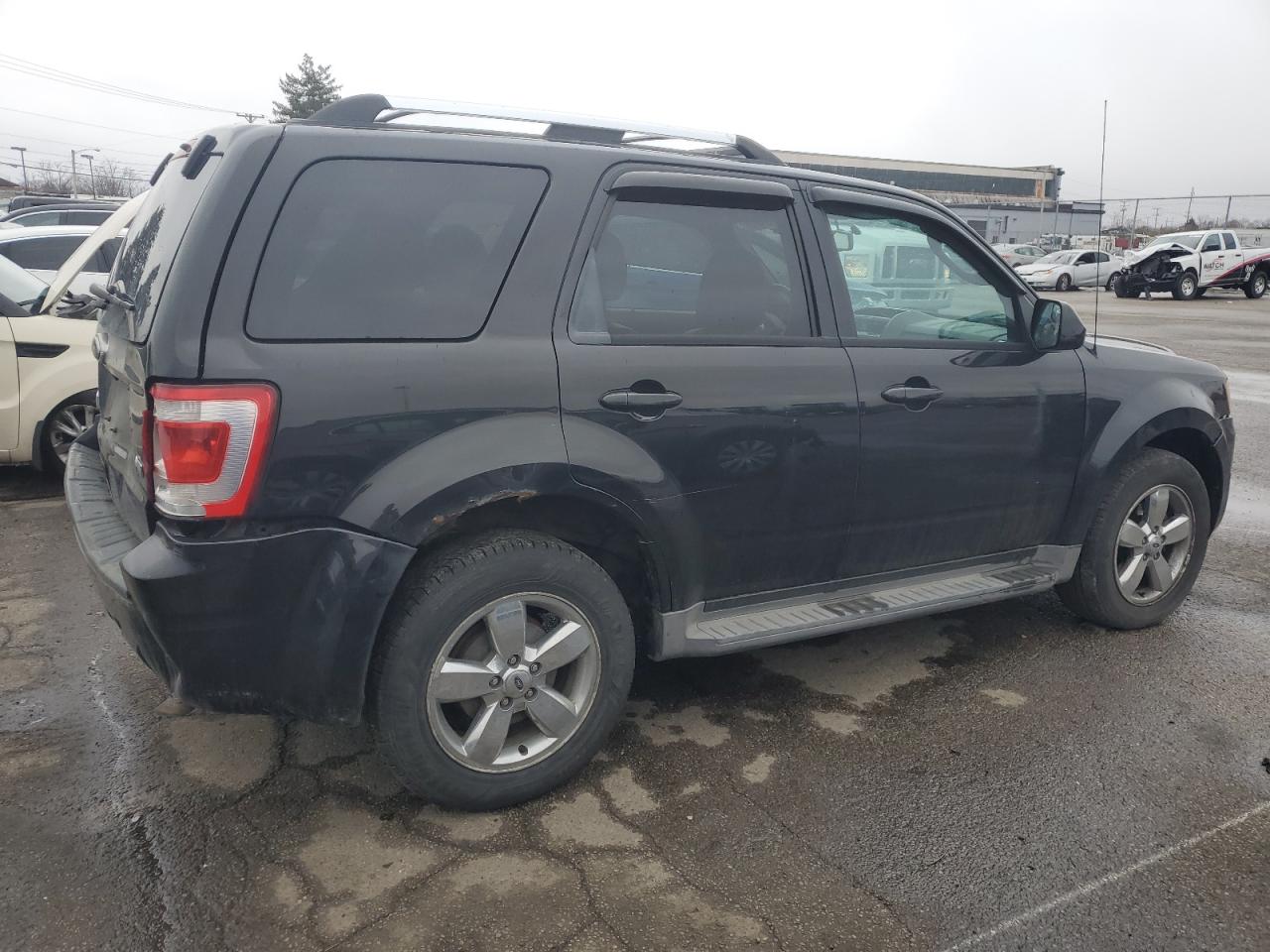 2011 Ford Escape - Image 3