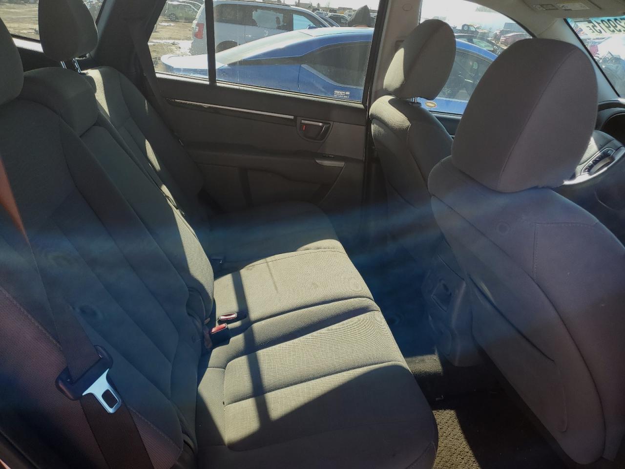 2011 Hyundai Santa Fe - Image 11