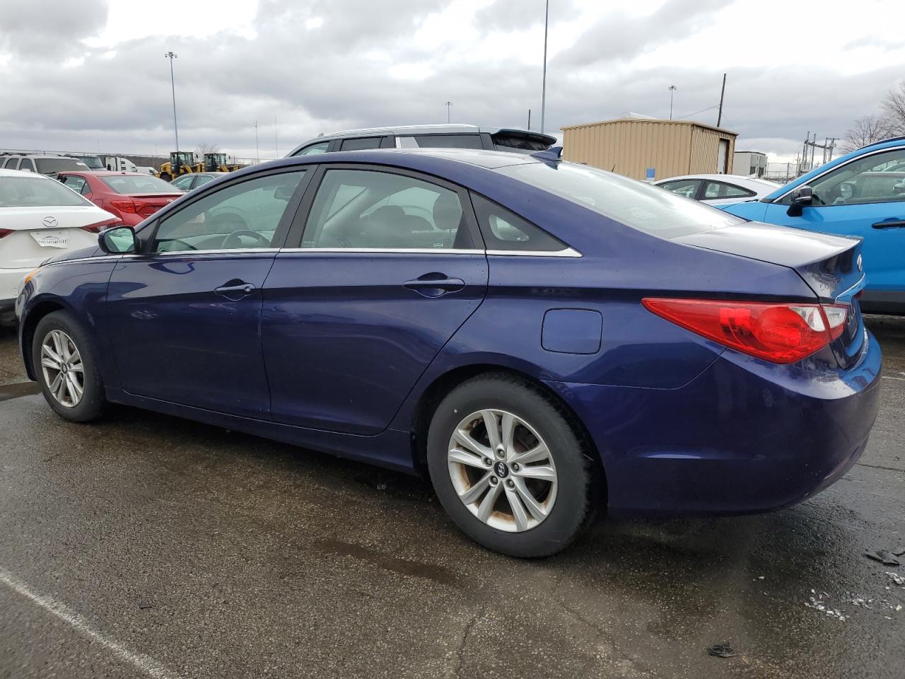 2012 Hyundai Sonata - Image 2