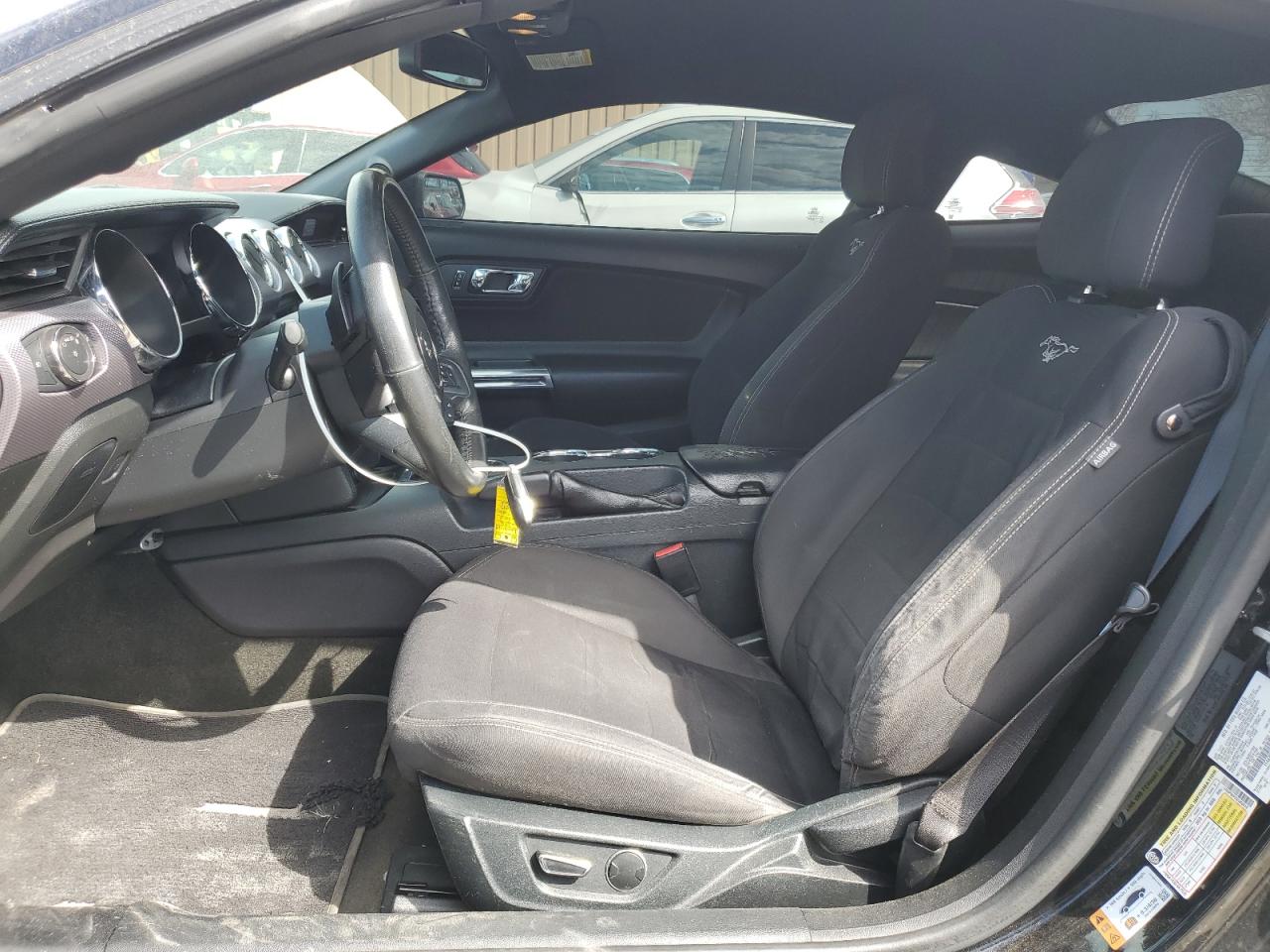 1FA6P8CF2G5260018 FORD MUSTANG 2016