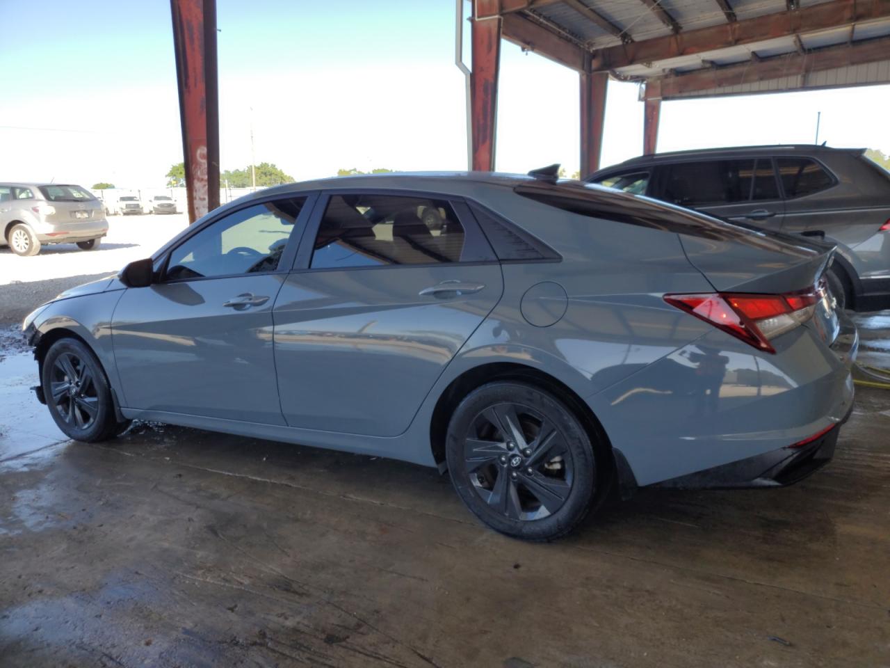 2022 Hyundai Elantra - Image 2