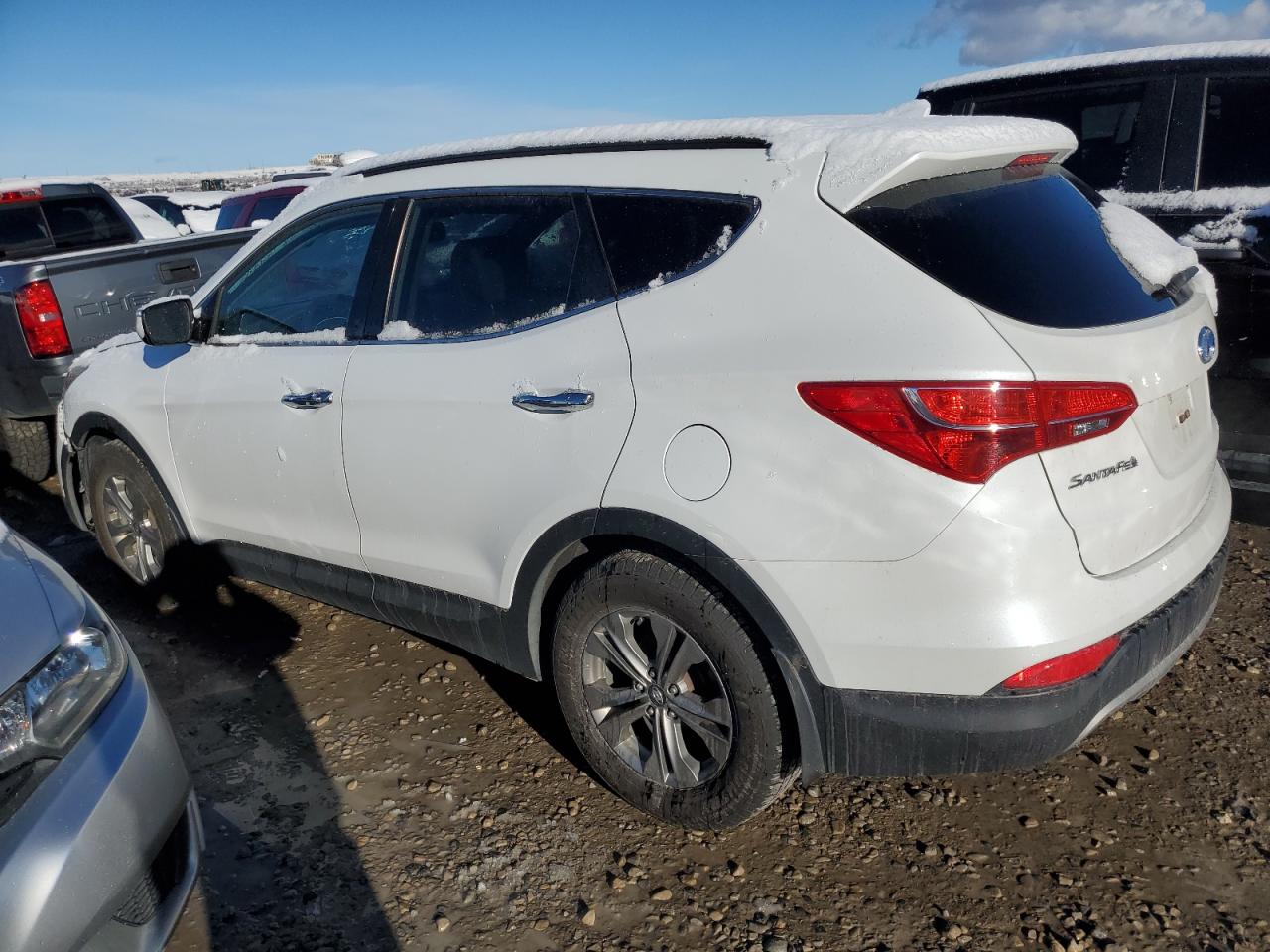 2016 Hyundai Santa Fe - Image 2