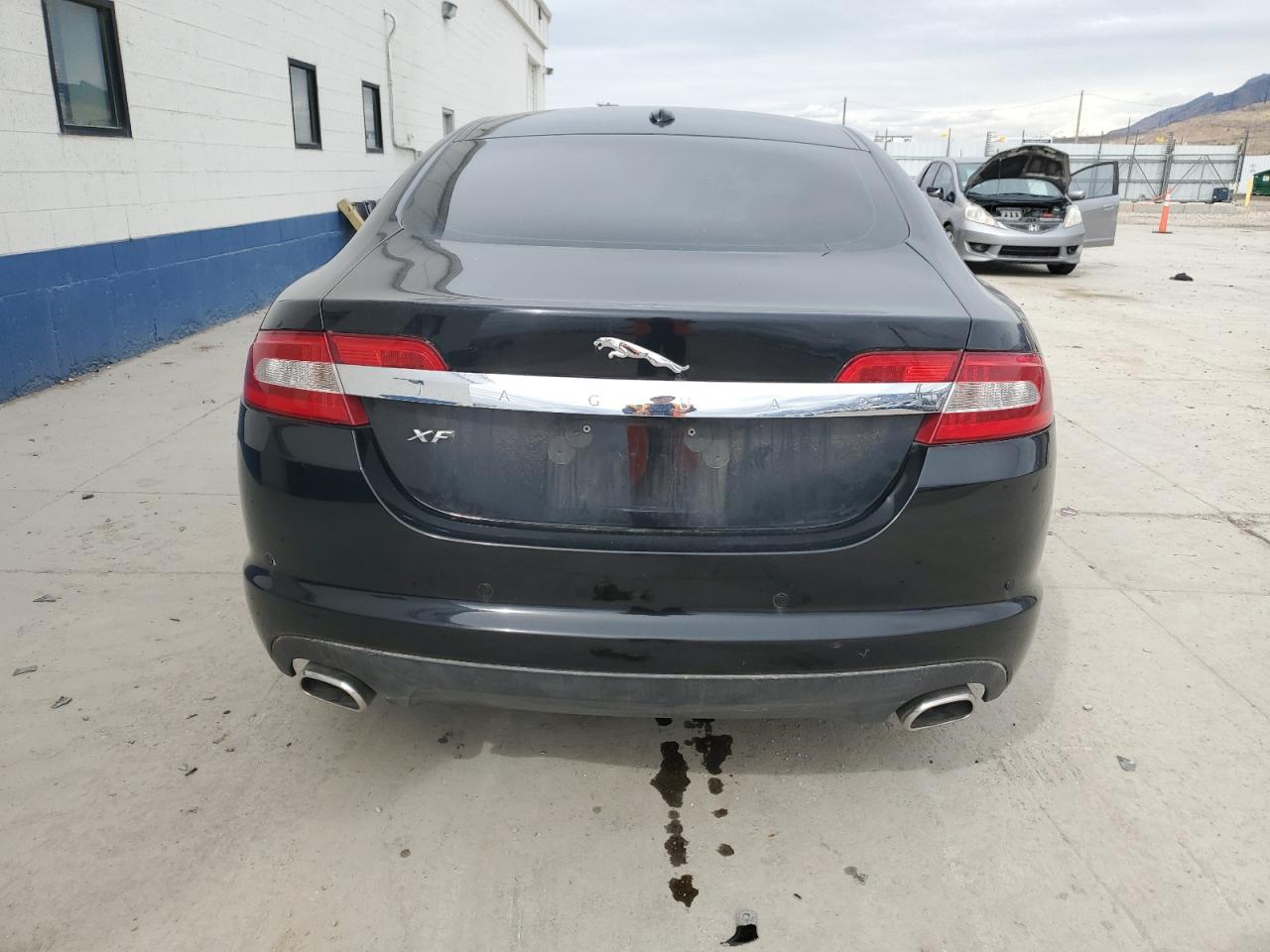 2010 Jaguar XF - Image 6