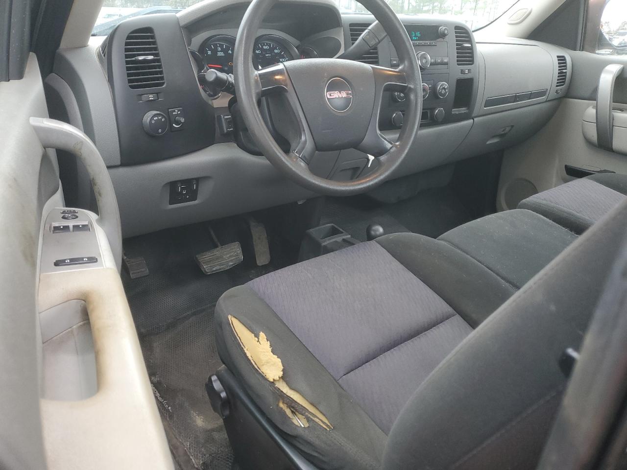 2010 GMC Sierra - Image 8