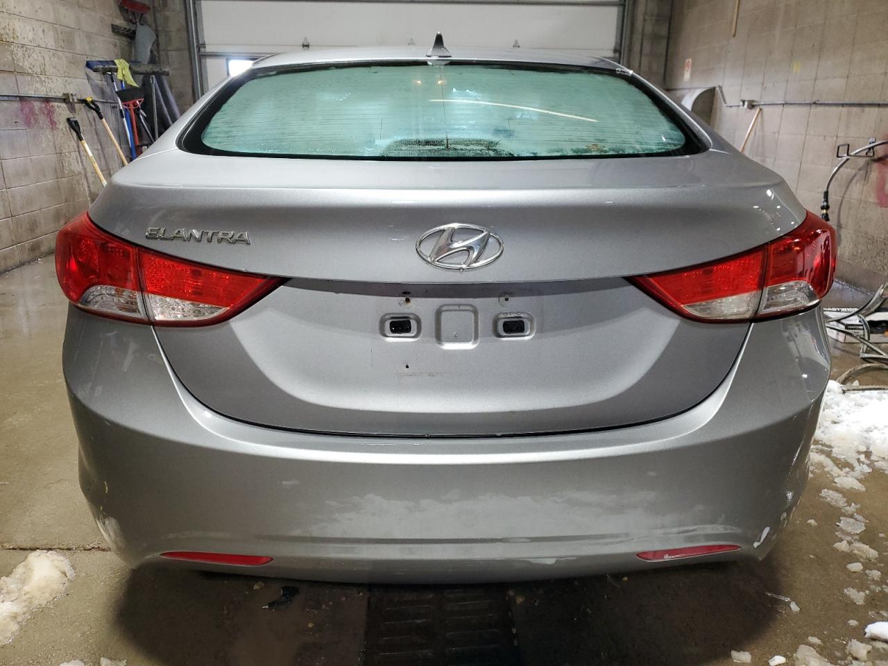 2012 Hyundai Elantra - Image 6