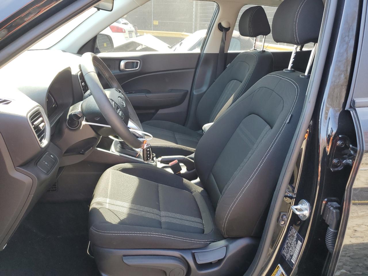 2024 Hyundai Venue - Image 7