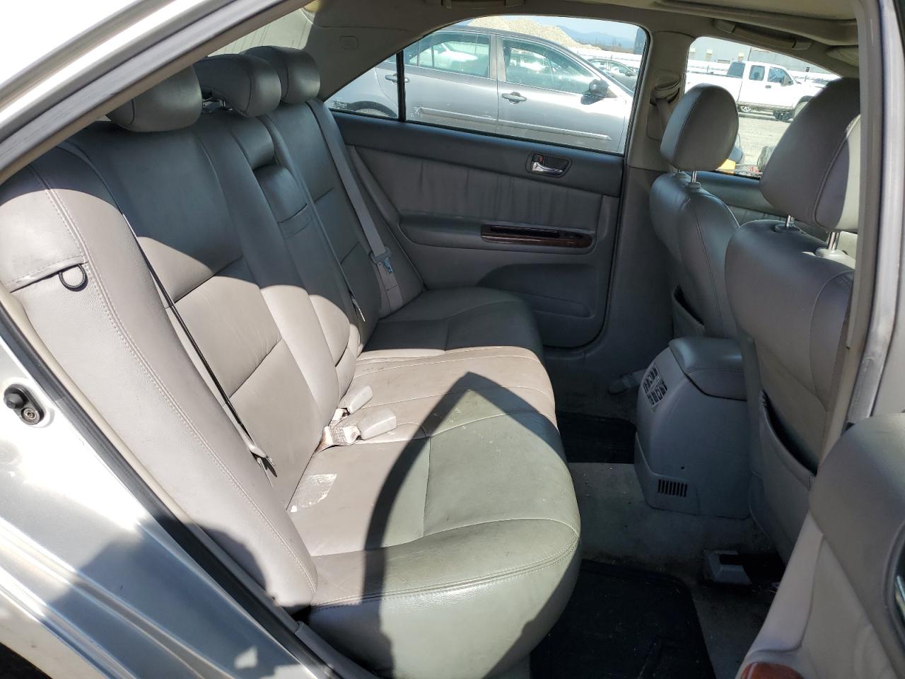 2005 Toyota Camry - Image 10