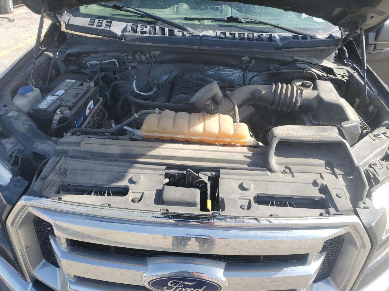 2015 Ford F-150 - Image 11