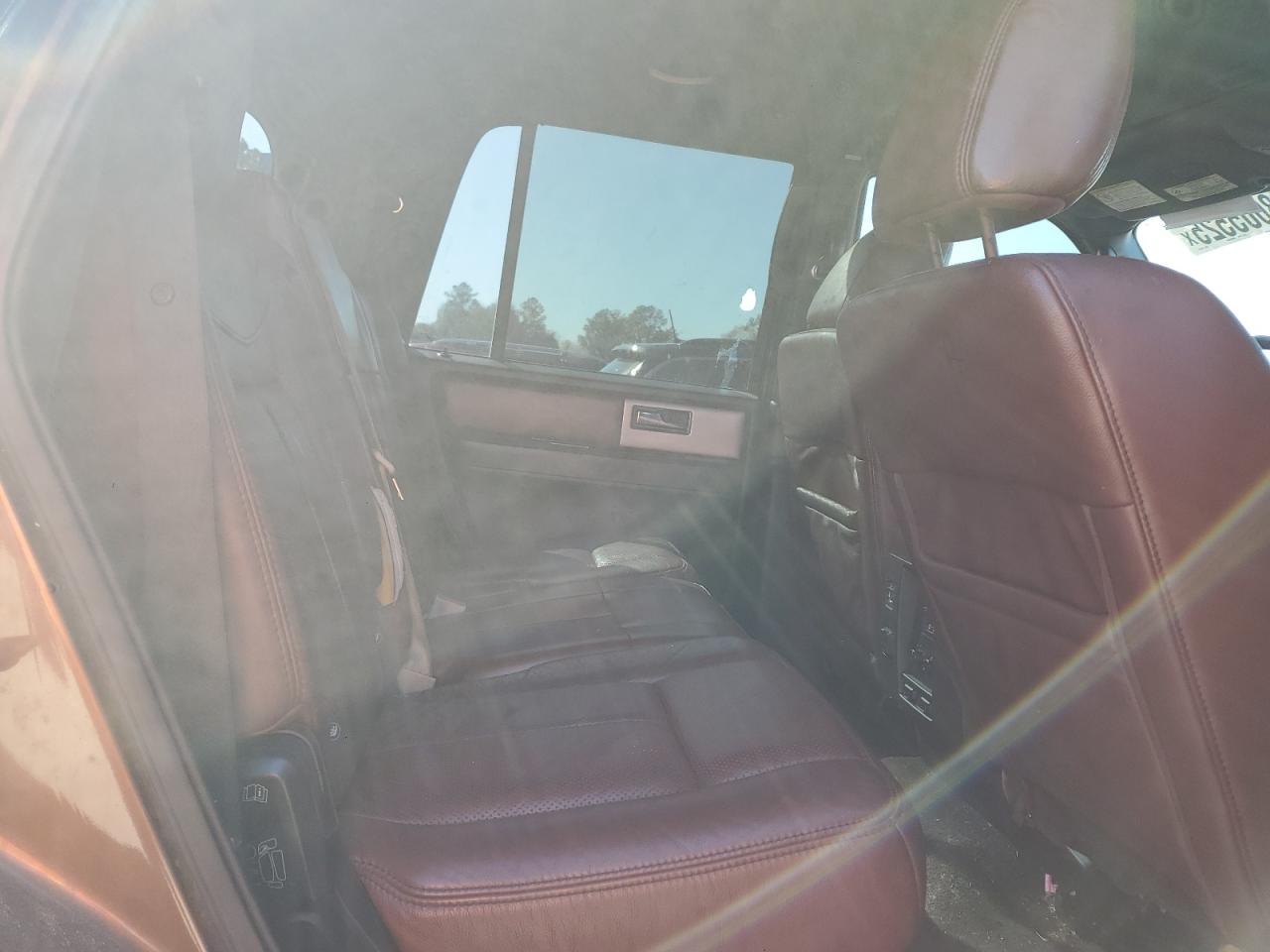 2011 Ford Expedition - Image 11