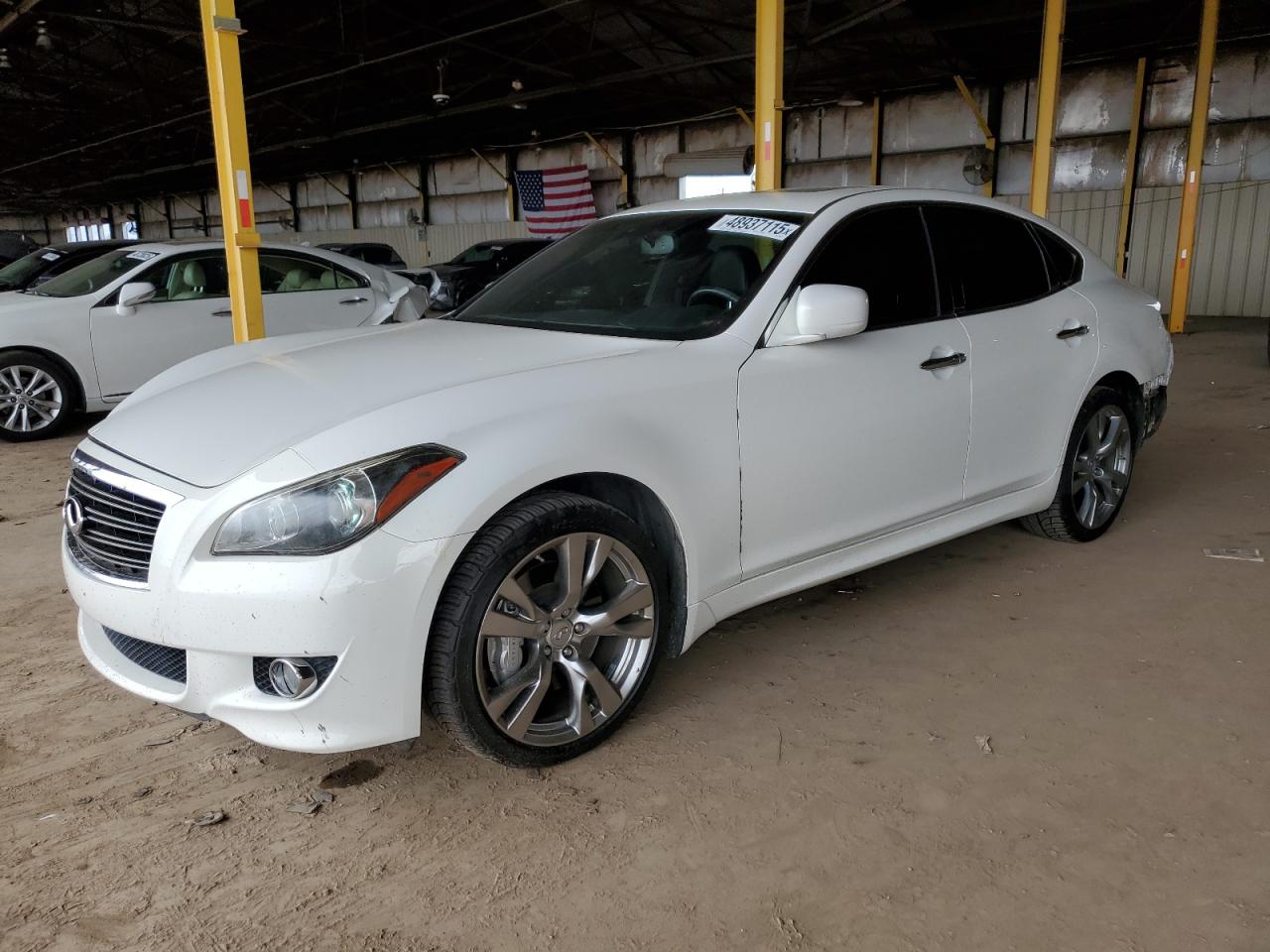 2013 Infiniti M - Image 1