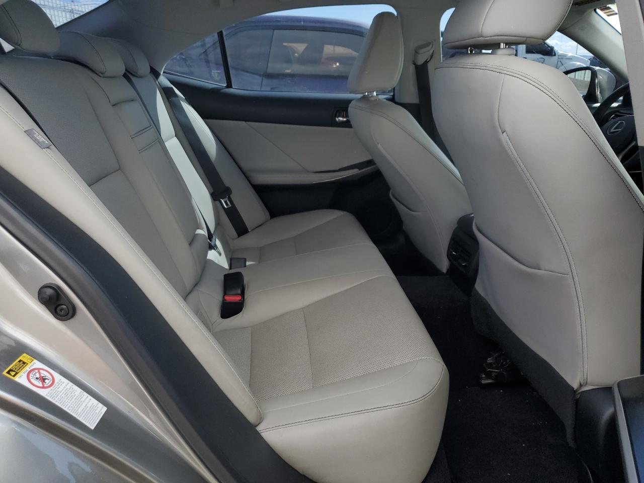 2014 Lexus IS - Image 10
