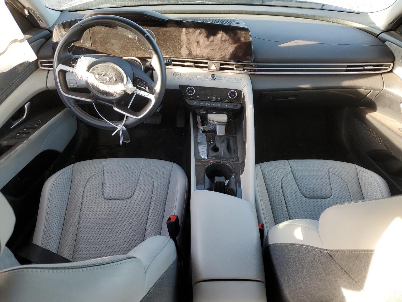 2023 Hyundai Elantra - Image 8