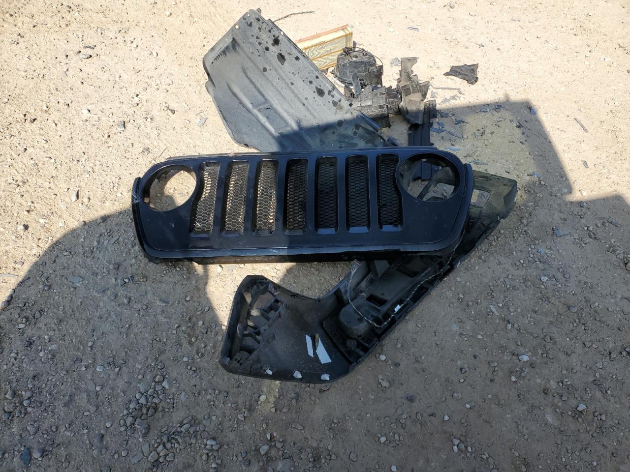2020 Jeep Wrangler - Image 12