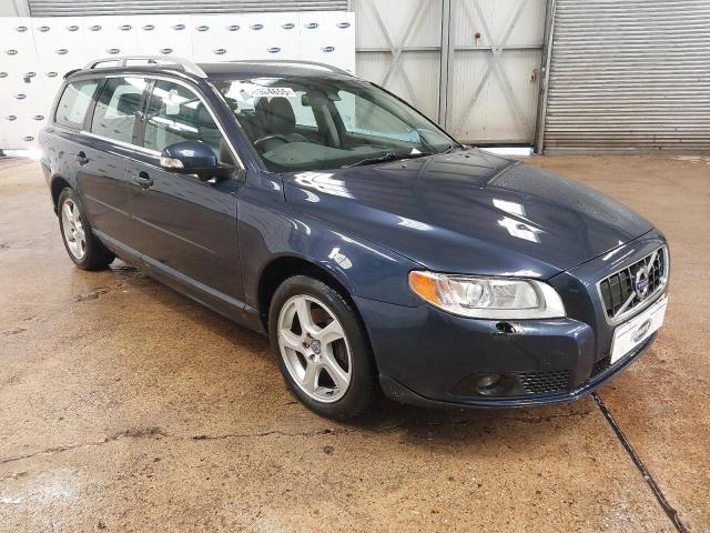 2011 VOLVO V70 SE LUX