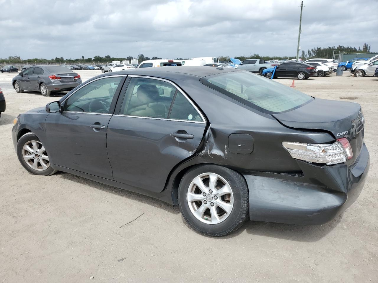 2011 Toyota Camry - Image 2
