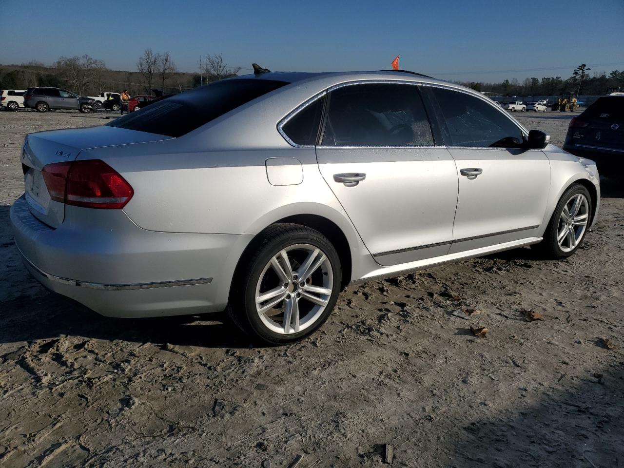 2015 Volkswagen Passat - Image 3
