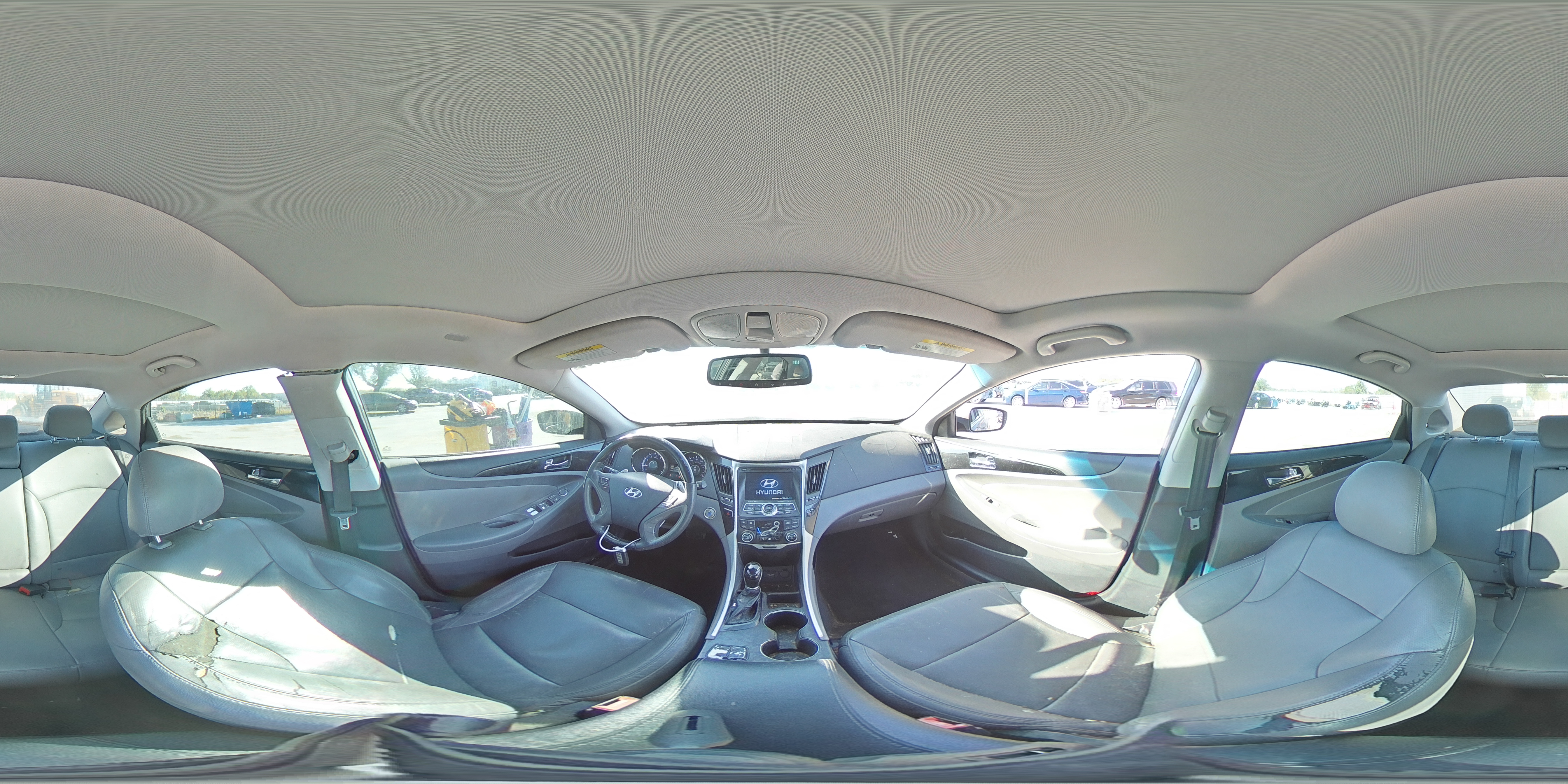 2013 Hyundai Sonata - Image 13