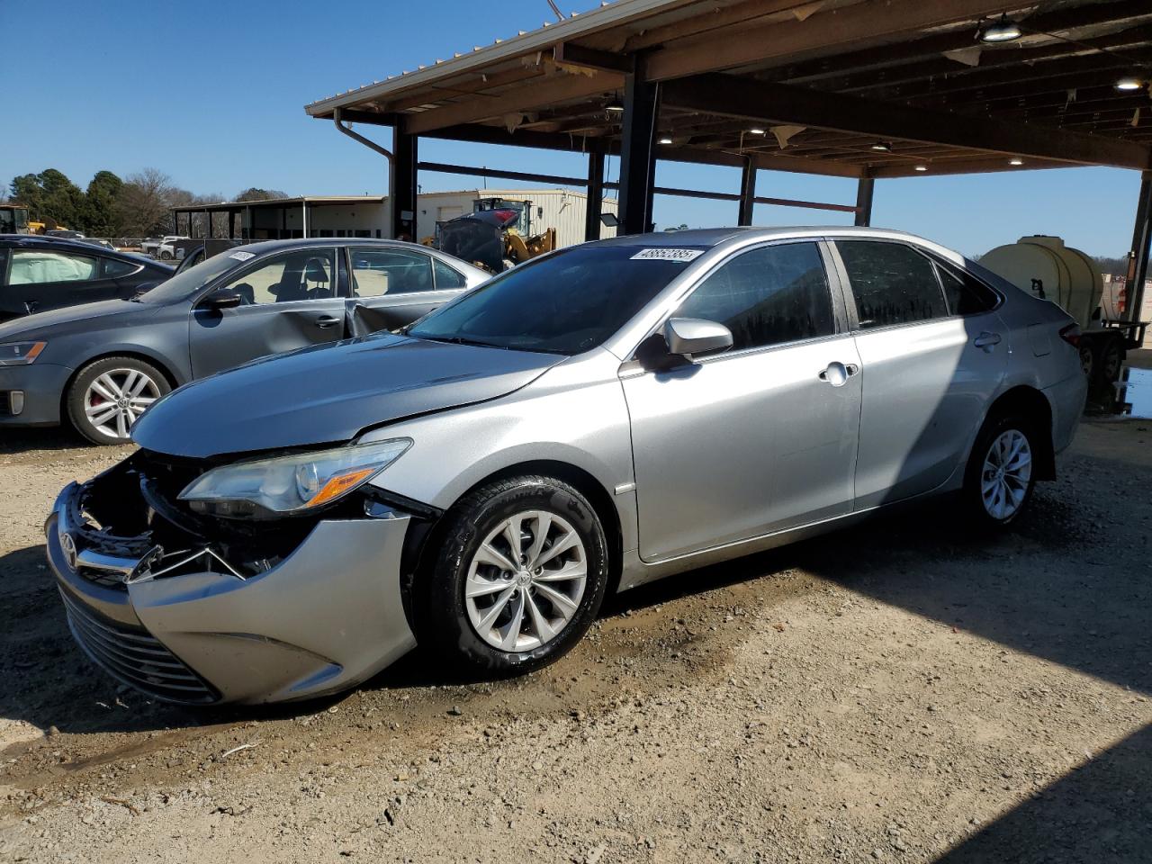 2016 Toyota Camry Le for Sale in Tanner, AL - Front End