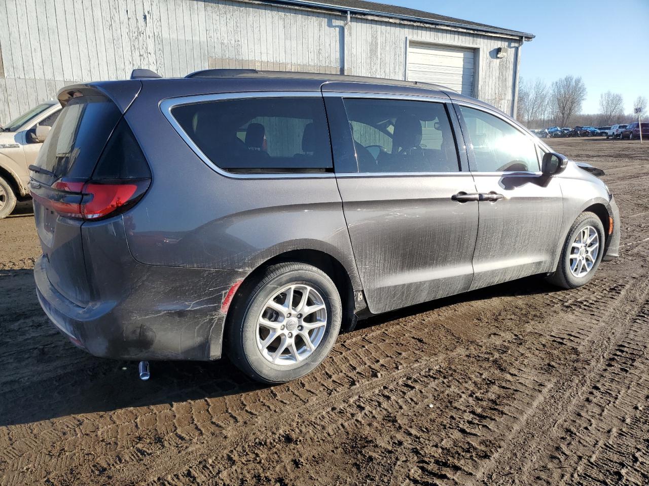 2022 Chrysler Pacifica - Image 3