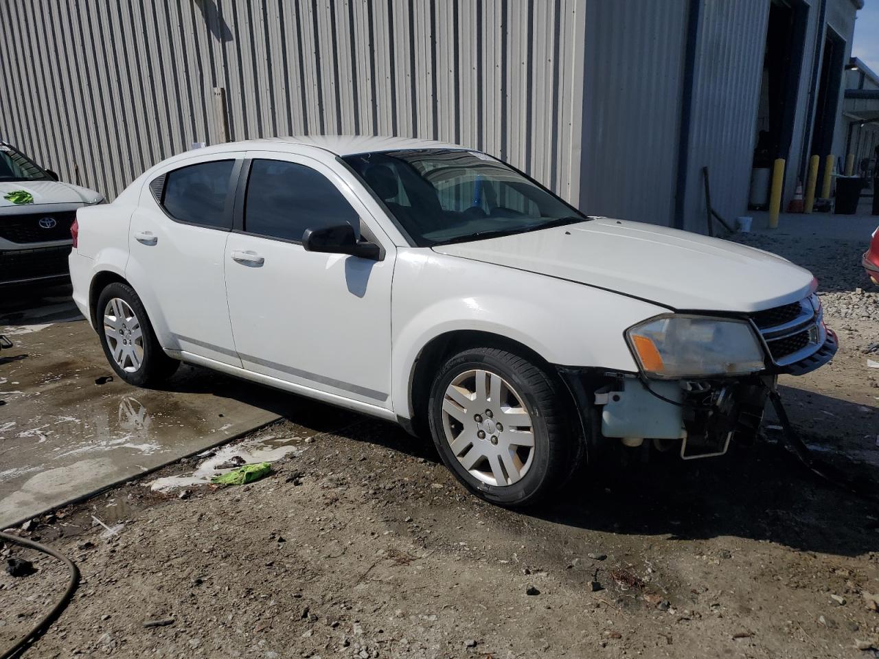 2014 Dodge Avenger - Image 4