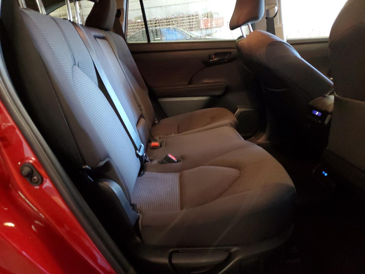 2022 Toyota Highlander - Image 11