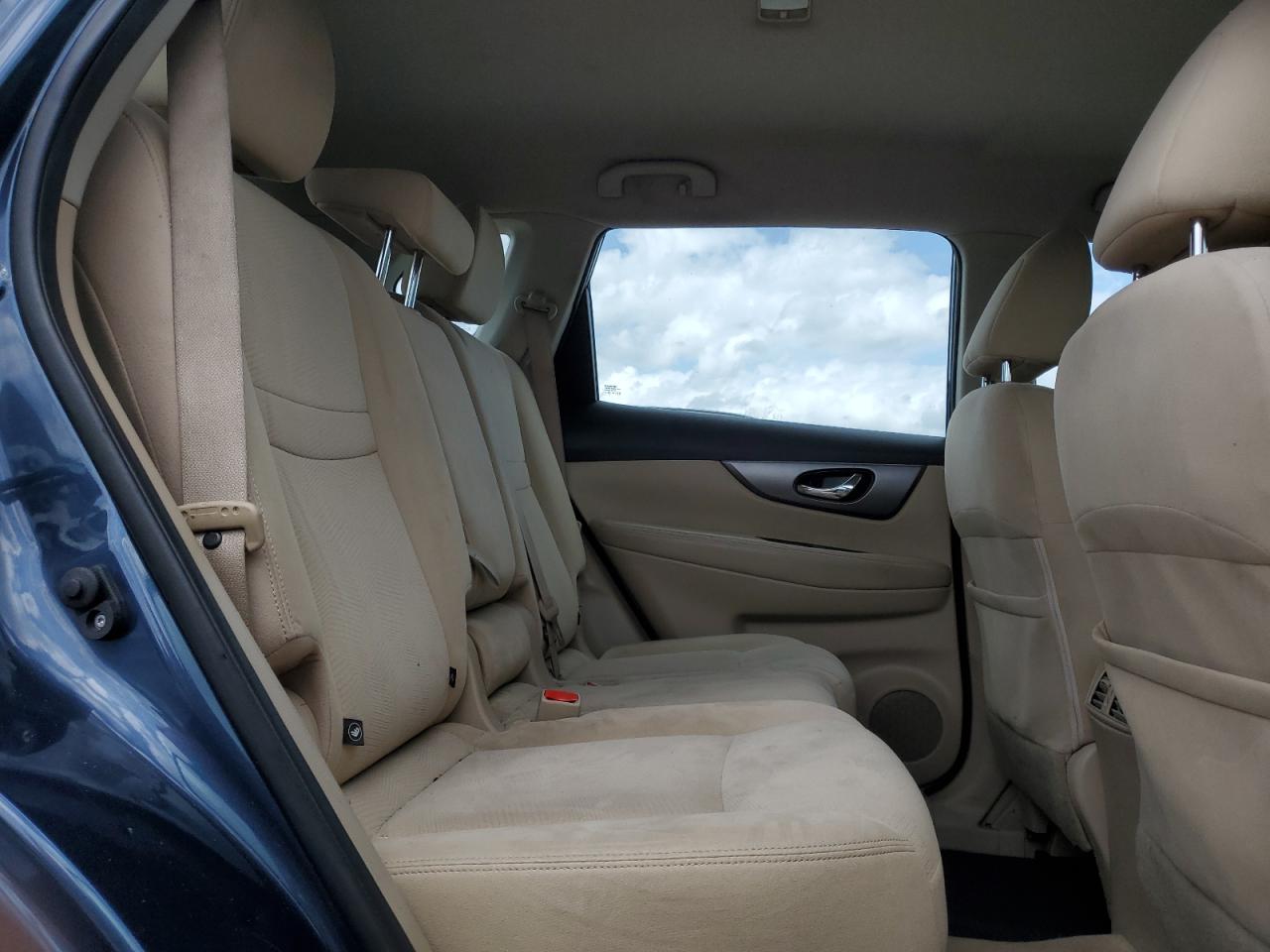 2015 Nissan Rogue - Image 11