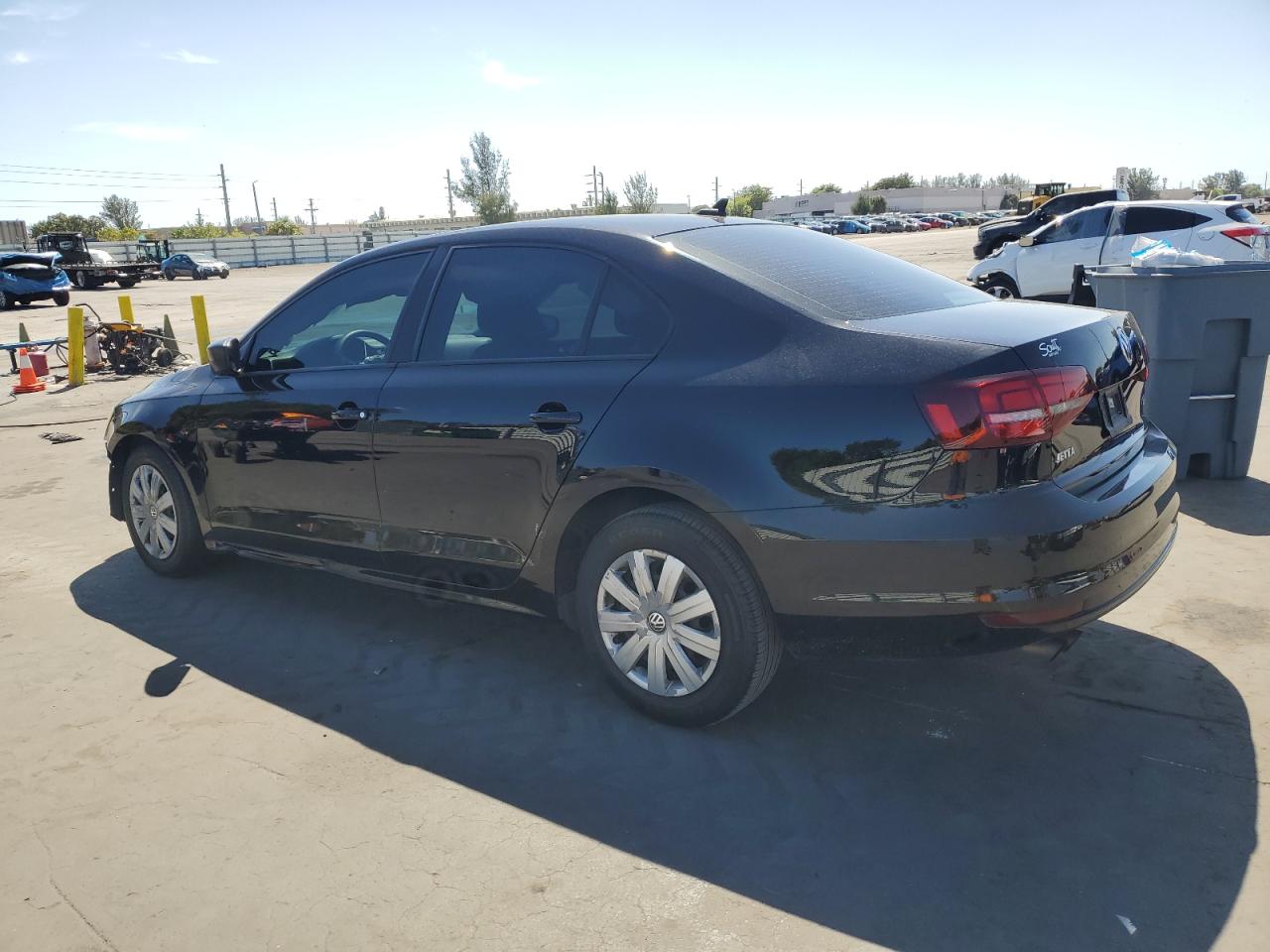 2016 Volkswagen Jetta - Image 2