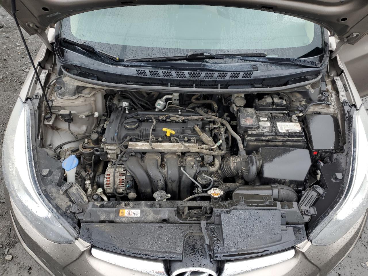 2015 Hyundai Elantra - Image 11