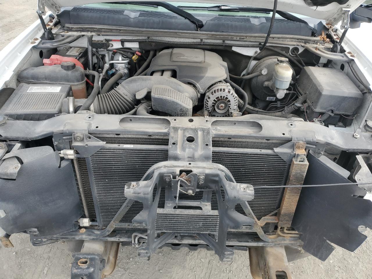 2008 Chevrolet Silverado - Image 11