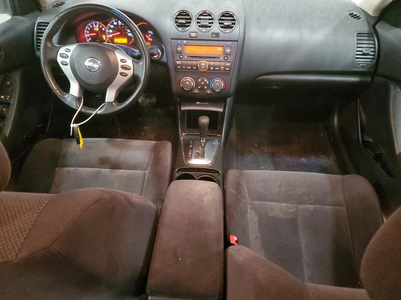 2009 Nissan Altima - Image 8