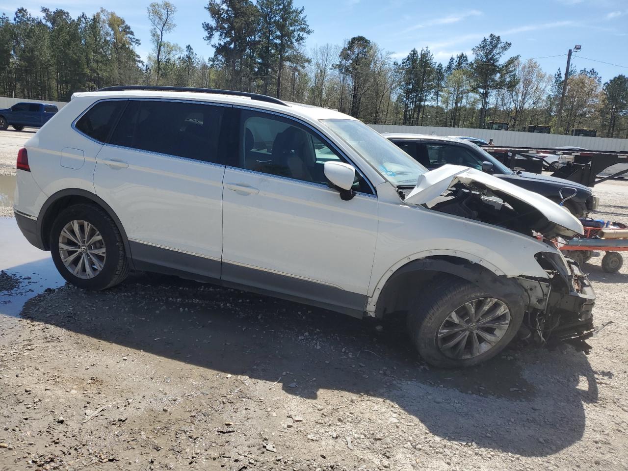 2018 Volkswagen Tiguan - Image 4