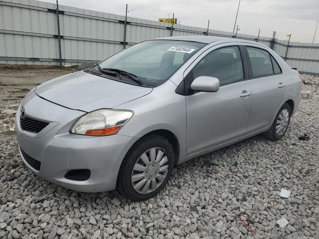 2010 Toyota Yaris - Image 1