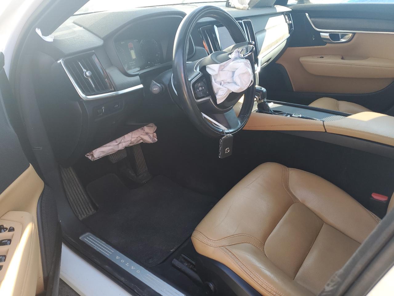 2018 Volvo V90 - Image 7