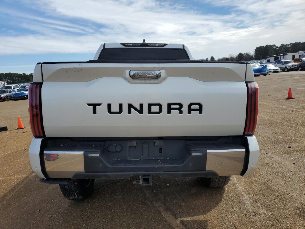 2023 Toyota Tundra - Image 6
