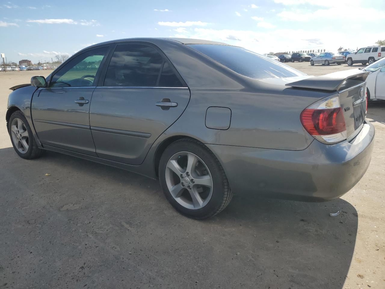 2005 Toyota Camry - Image 2