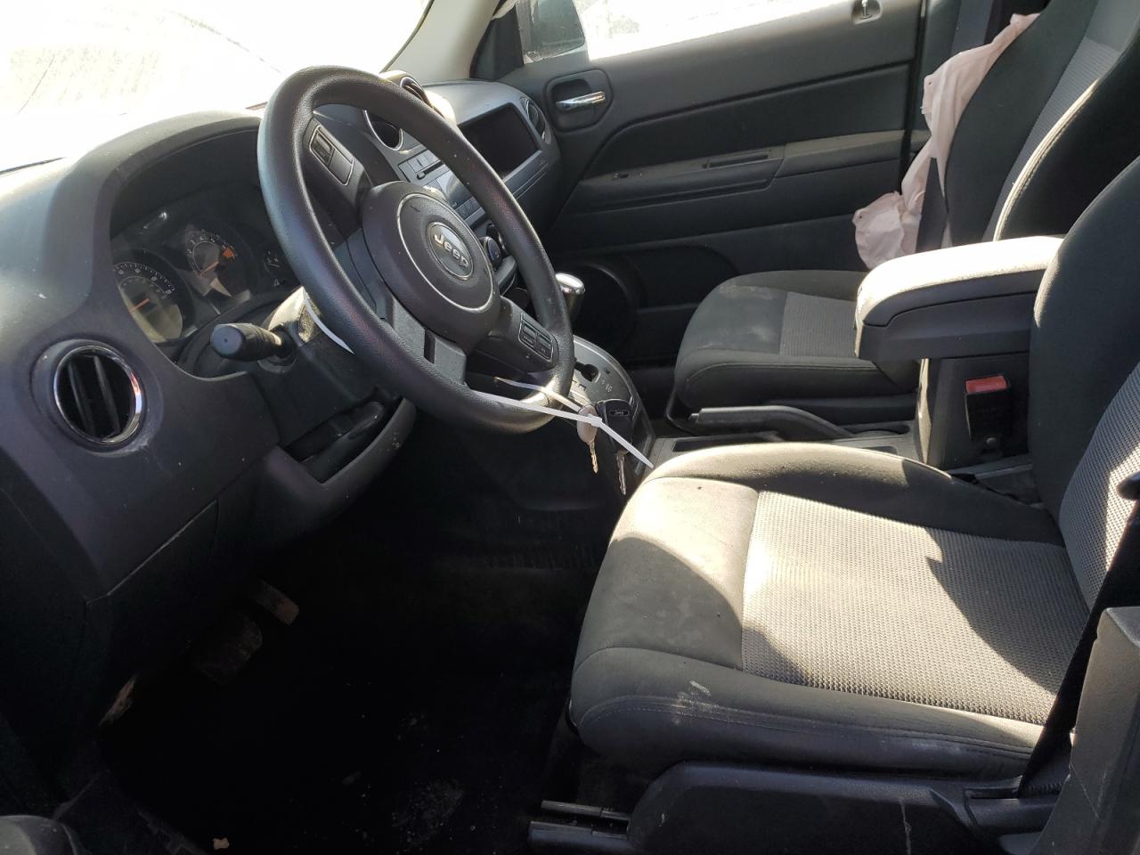 2017 Jeep Liberty (Patriot) - Image 7