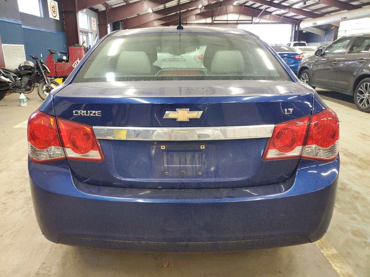 2012 Chevrolet Cruze - Image 6