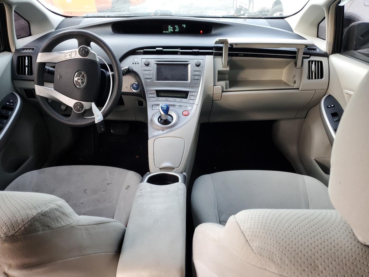 2013 Toyota Prius - Image 8