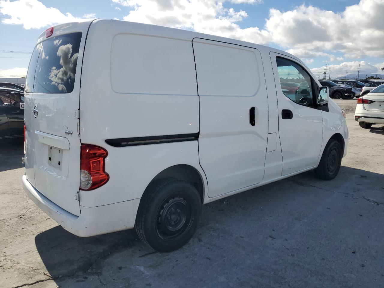 2015 Nissan NV - Image 3