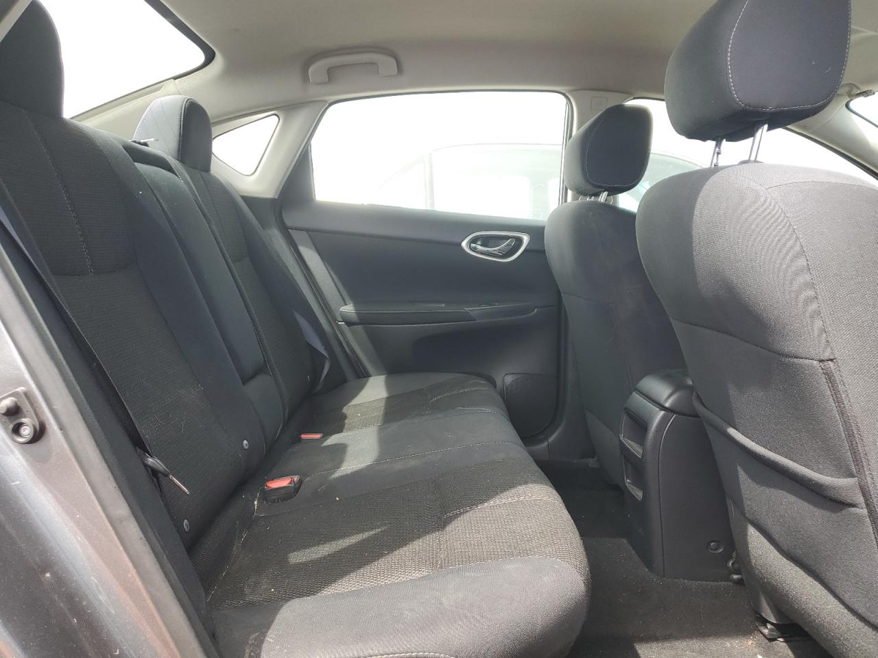 2015 Nissan Sentra - Image 10