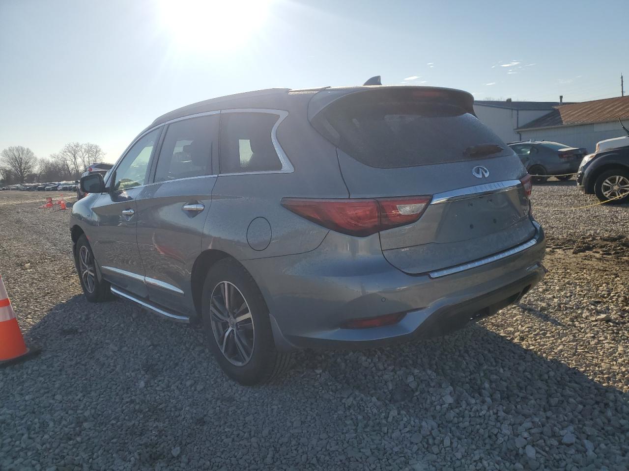2017 Infiniti QX60 - Image 2