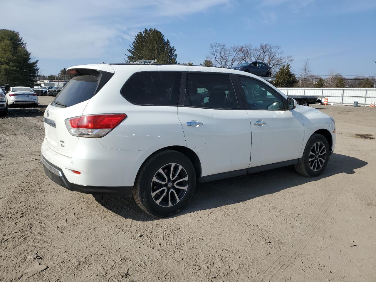 2013 Nissan Pathfinder - Image 3