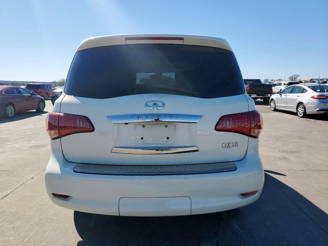 2012 Infiniti QX56 - Image 6